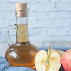 Apple cider vinegar trap to kill fruit flies