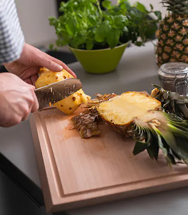 How to cut a pineapple?