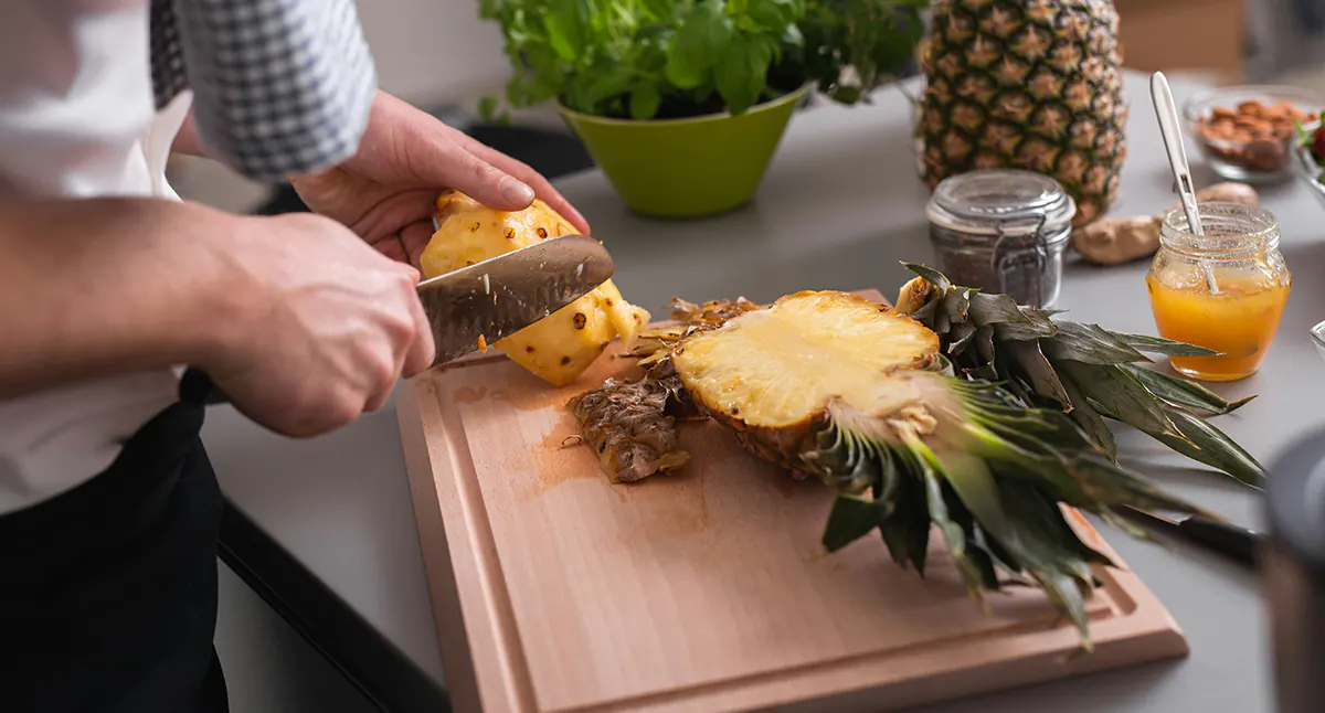 How to cut a pineapple?
